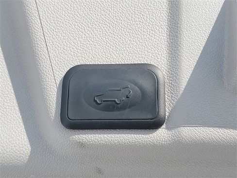 Certified 2017 Buick Enclave Leather w/ Enclave Sport Touring Edition image 9