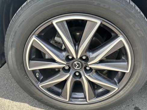 Used 2018 MAZDA CX-5 Touring w/ Preferred Equipment Package FWD image 12