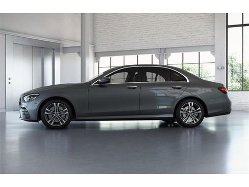 Used 2023 Mercedes-Benz E 350 4MATIC Sedan image 36