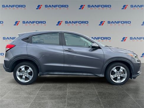 Used 2019 Honda HR-V LX image 6