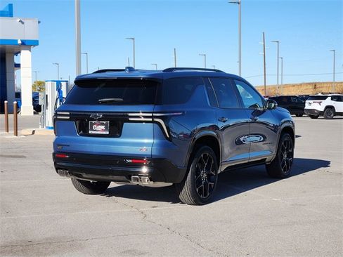 New 2026 Chevrolet Traverse RS image 7