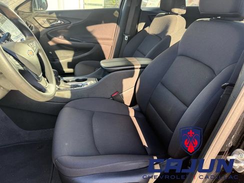 Used 2025 Chevrolet Malibu LT FWD image 6