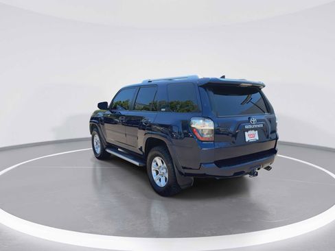 Used 2018 Toyota 4Runner SR5 AWD/4WD image 6
