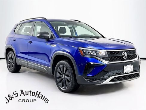 Used 2022 Volkswagen Taos S image 1