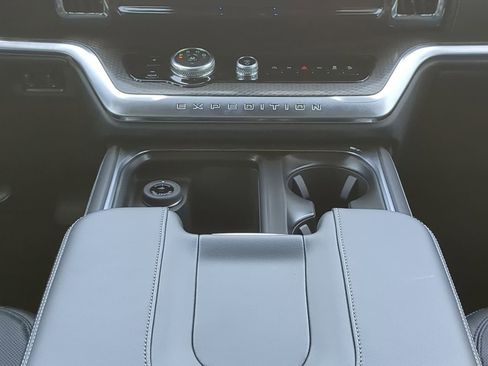 New 2026 Ford Expedition Platinum AWD/4WD image 17
