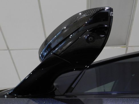 Used 2020 Aston Martin DB11 AMR image 31