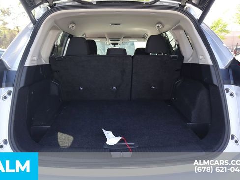 Used 2025 Nissan Rogue SV image 21