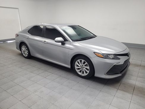 Used 2022 Toyota Camry LE FWD image 11