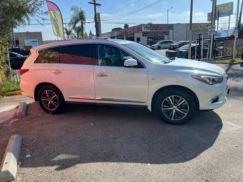 Used 2017 INFINITI QX60 FWD w/ Premium Plus Package image 4