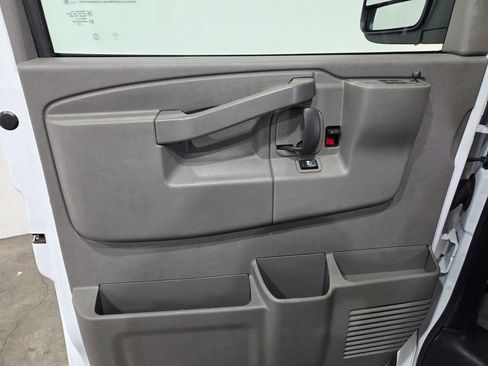 Used 2023 Chevrolet Express 3500 LS RWD image 17