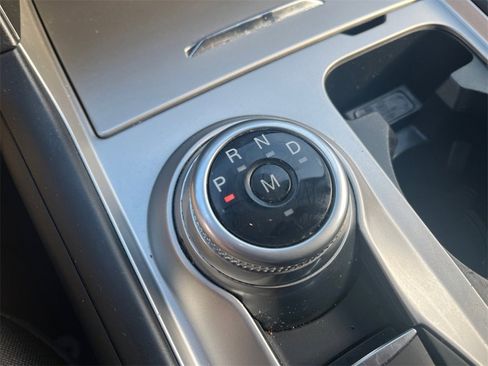 Used 2020 Ford Explorer XLT image 21