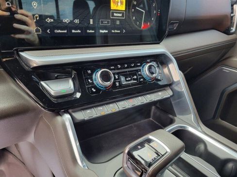 Used 2022 GMC Sierra 1500 Denali w/ Technology Package image 18