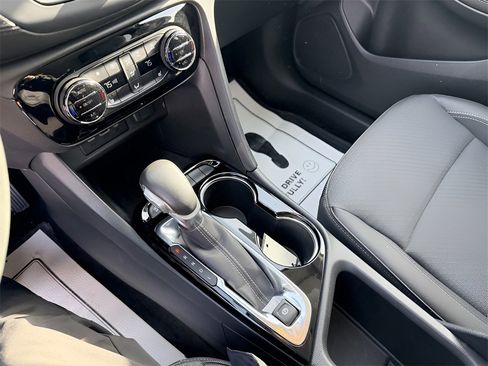 Used 2023 Buick Encore GX Select w/ Safety Package II image 20