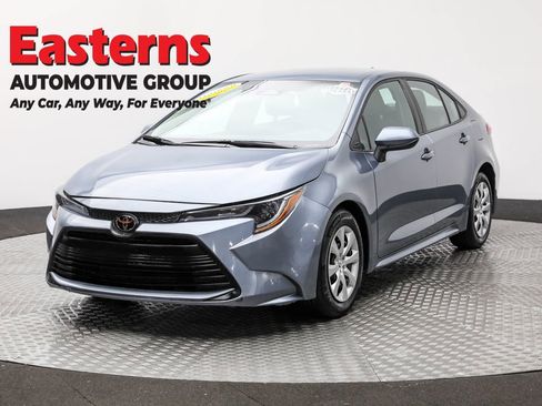 Used 2024 Toyota Corolla LE image 1