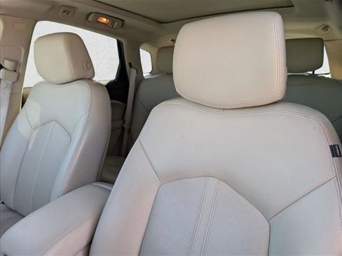 Used 2013 Cadillac SRX Luxury w/ Driver Awareness Package FWD image 18