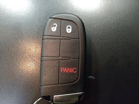 Used 2016 Jeep Grand Cherokee Laredo w/ Quick Order Package 23E image 32