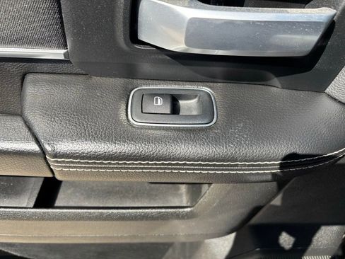 Used 2024 RAM 3500 Big Horn image 26