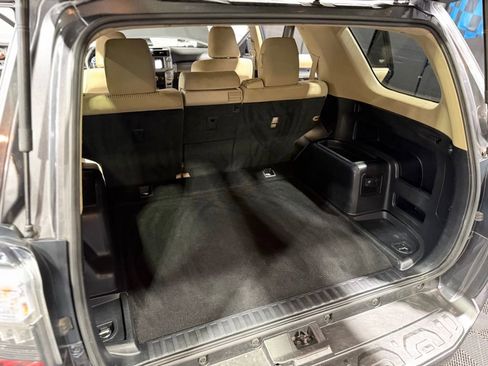 Used 2016 Toyota 4Runner SR5 image 18