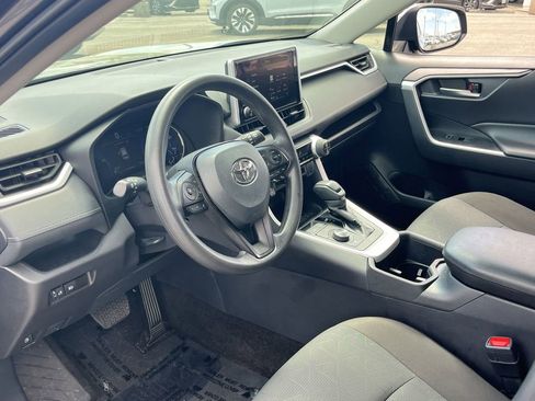 Used 2025 Toyota RAV4 XLE image 15
