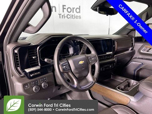 Used 2024 Chevrolet Silverado 2500 High Country w/ High Country Premium Package AWD/4WD image 3