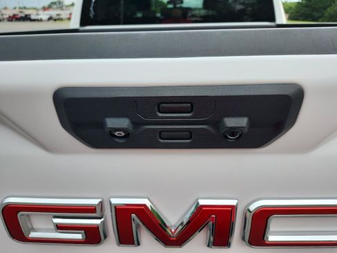 Certified 2023 GMC Sierra 1500 SLT w/ SLT Premium Package AWD/4WD image 11