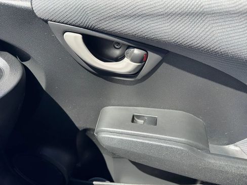 Used 2013 Honda Fit image 20