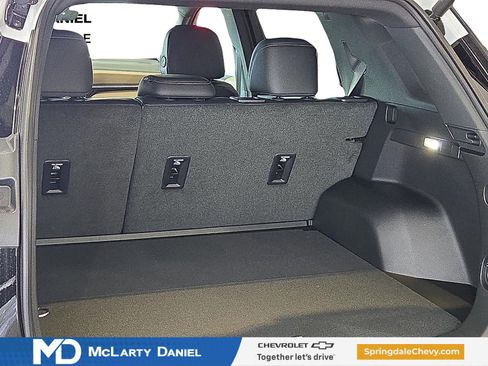 New 2026 Chevrolet Equinox ACTIV w/ Convenience Package III FWD image 6