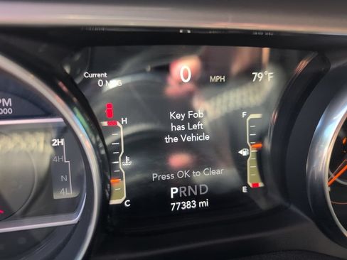 Used 2019 Jeep Wrangler Unlimited Sahara AWD/4WD image 19