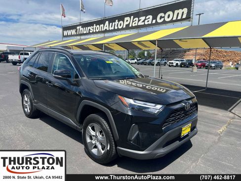 Certified 2025 Toyota RAV4 XLE AWD/4WD image 1