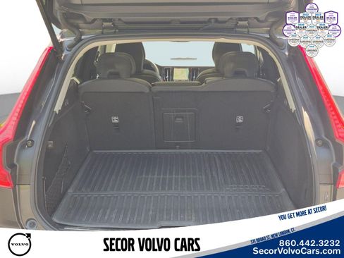 Used 2024 Volvo XC60 T8 Plus w/ Climate Package AWD/4WD image 7