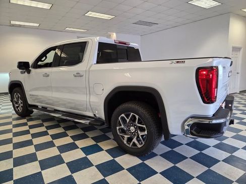 New 2026 GMC Sierra 1500 SLT w/ SLT Premium Package image 5