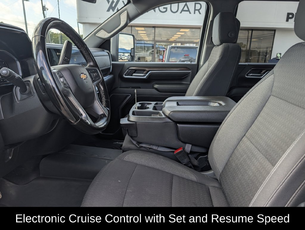 Used 2025 Chevrolet Silverado 2500 LT AWD/4WD image 25