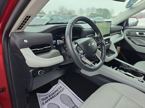 Used 2025 Ford Explorer Platinum w/ LUX Leather Package image 20