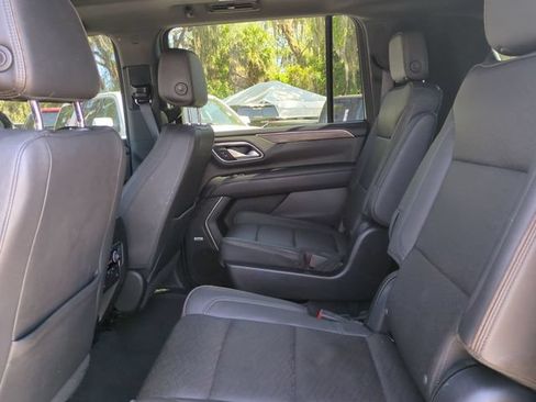Used 2022 Chevrolet Suburban High Country AWD/4WD image 17