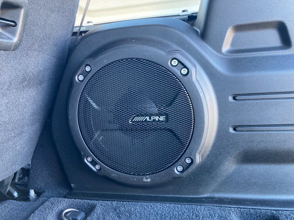 Used 2018 Jeep Wrangler Unlimited Sahara AWD/4WD image 26