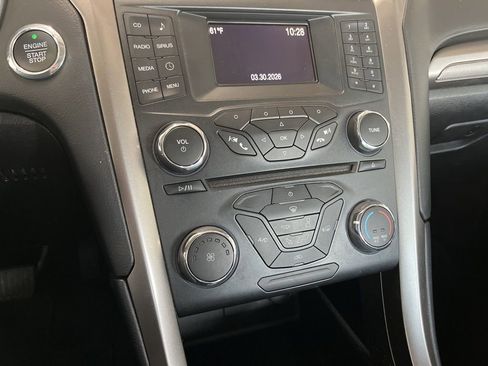 Used 2017 Ford Fusion SE FWD image 15