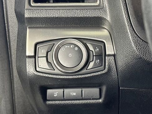 Used 2019 Ford Explorer XLT w/ Equipment Group 202A image 19