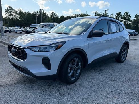 Used 2025 Ford Escape ST-Line FWD image 3