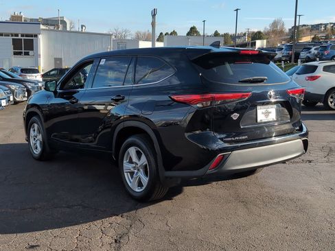 Used 2022 Toyota Highlander L image 5