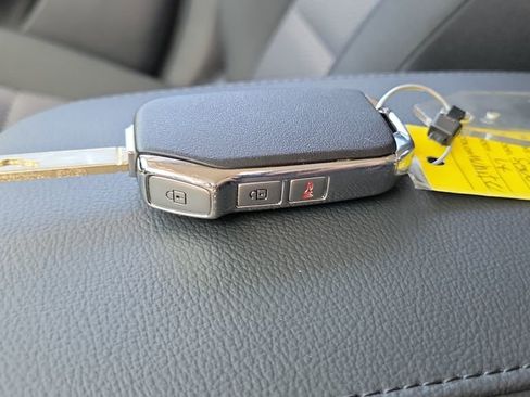 Used 2025 Kia Soul LX FWD image 30