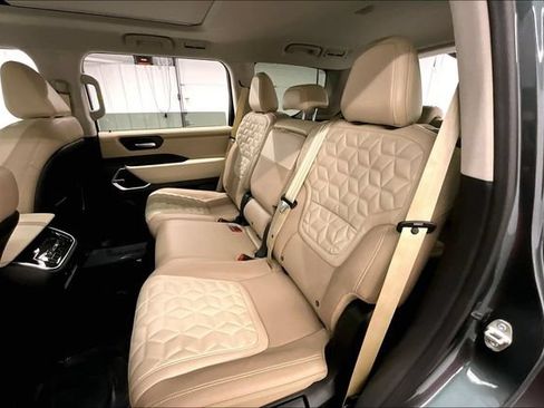 New 2026 Nissan Armada Platinum Reserve w/ Accent Package AWD/4WD image 11