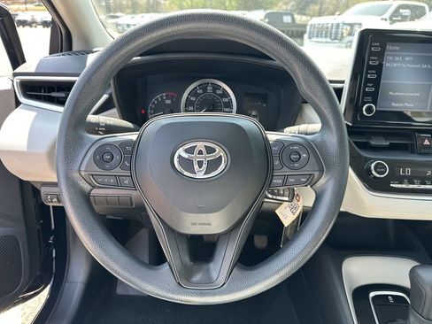 Used 2020 Toyota Corolla LE image 12