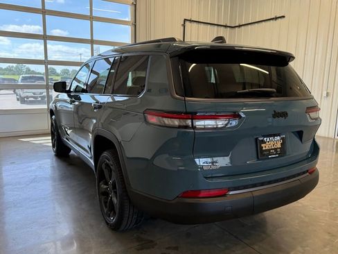 New 2026 Jeep Grand Cherokee L Limited w/ Limited Altitude Package AWD/4WD image 3