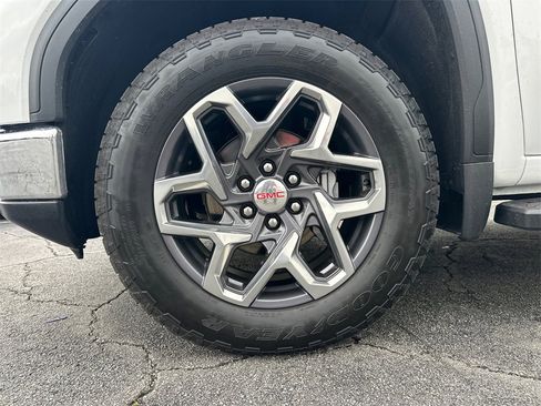 Used 2025 GMC Sierra 1500 SLT w/ SLT Premium Plus Package image 12