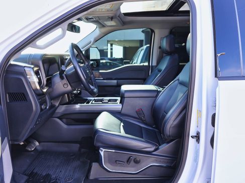 Used 2024 Ford F250 Lariat w/ Sport Appearance Package image 14