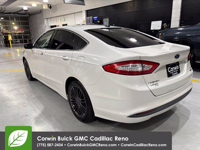 Used 2014 Ford Fusion SE w/ Equipment Group 202A FWD image 4