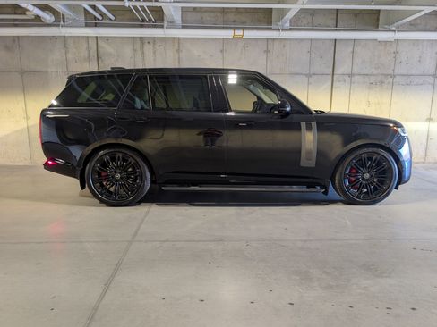 Used 2024 Land Rover Range Rover SV image 10