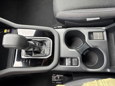 Certified 2025 Subaru Forester Premium AWD/4WD image 13