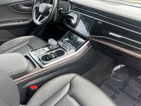 Used 2021 Audi Q8 Premium Plus w/ Premium Plus Package image 17