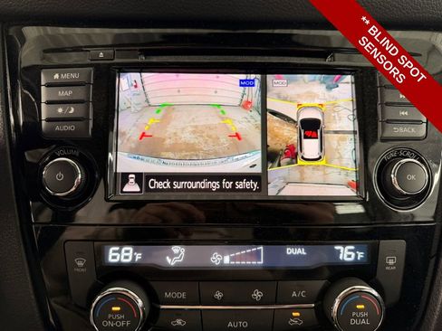 Used 2020 Nissan Rogue SV w/ Premium Package image 25